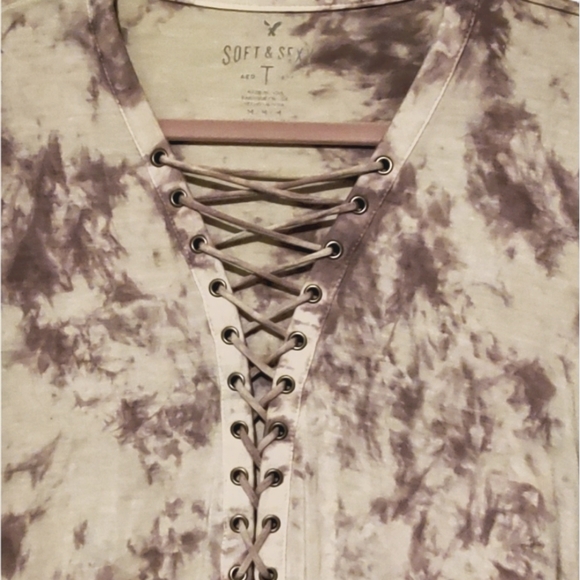 Soft & Sexy Purple tie dye tee shirt. Cute tie up front. - Picture 3 of 5